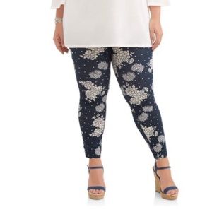 Size 14W and Size 1X Women’s Jeggings